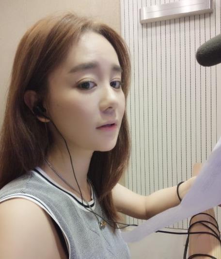 李小璐梁小冰领衔娱乐圈沦为网红脸的10大女星