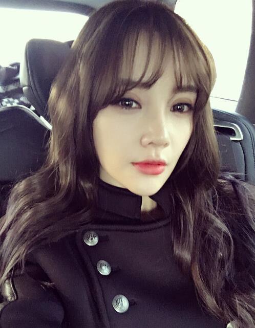 李小璐梁小冰领衔娱乐圈沦为网红脸的10大女星