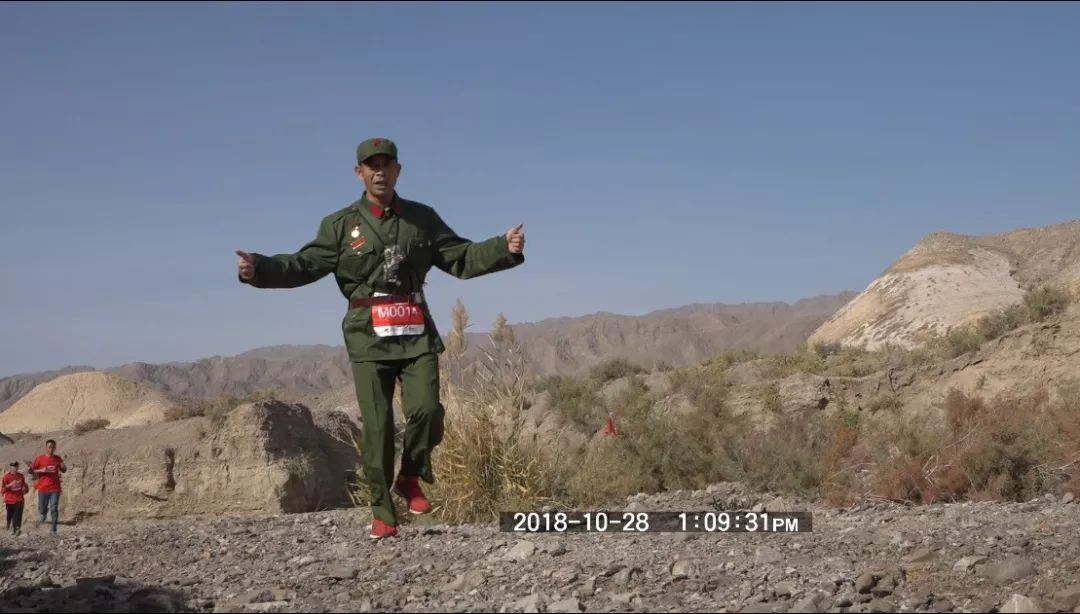 他是中国马拉松第一人的徒弟,他是中国超马记