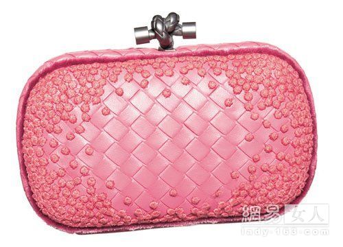 释放寒冬魅力 甜美系桃粉色