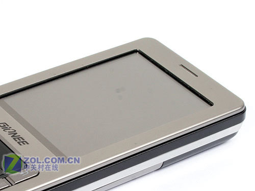 想看"艳照门"先过指纹关 金立V8800评测 