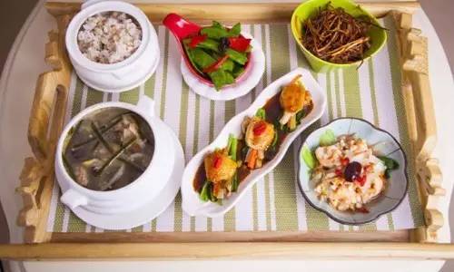 火爆了!国内几位女星都用过的30天月子餐!