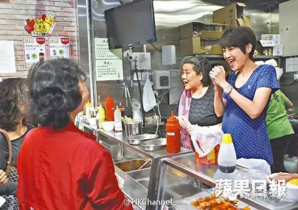 当过港姐,拍过三级片,她却靠卖鱼蛋攀上人生