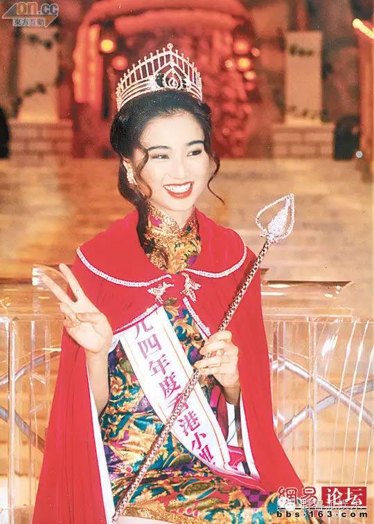 当过港姐,拍过三级片,她却靠卖鱼蛋攀上人生