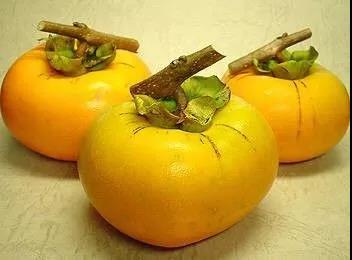 柿子一身都是宝,却唯独不能这样吃