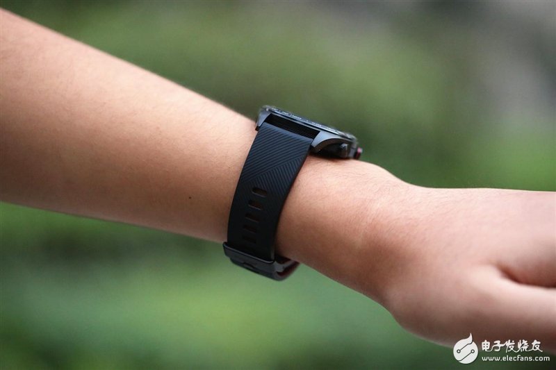 荣耀手表评测 精雕细琢的称职生活助理定位精准的腕上运动教练