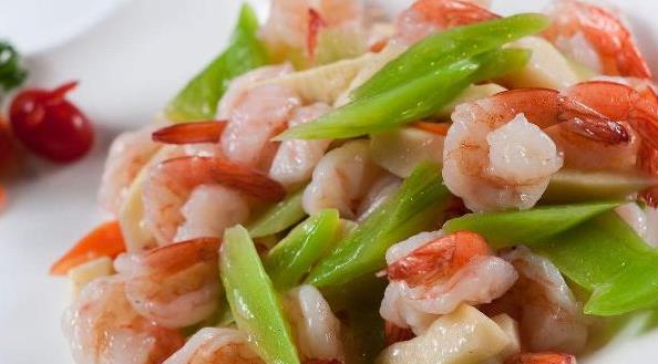 葱油鸡腿和炒素鸡或是番茄炒豆腐,做一桌菜就够了!