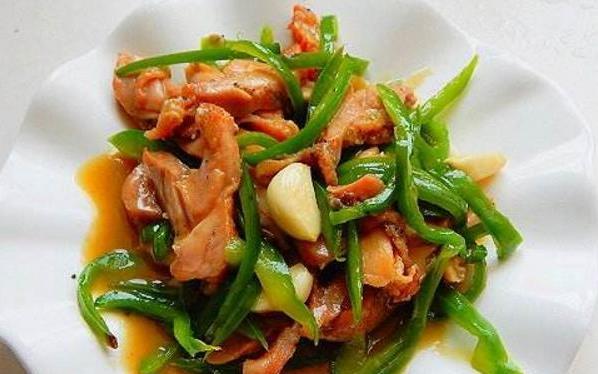 葱油鸡腿和炒素鸡或是番茄炒豆腐,做一桌菜就够了!