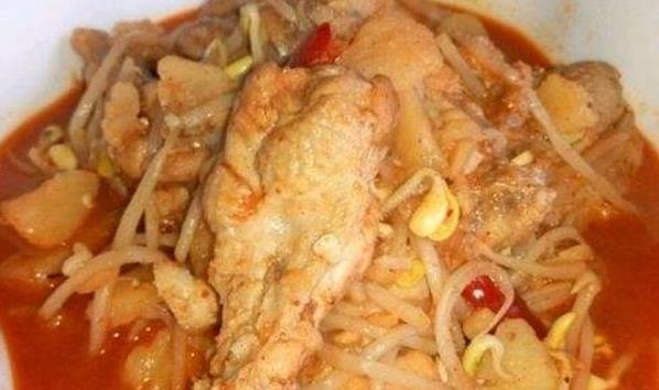 葱油鸡腿和炒素鸡或是番茄炒豆腐,做一桌菜就够了!