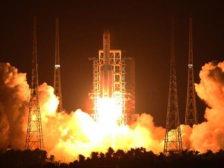 长征五号首飞成功!中国“奔月”“探火”靠它了
11月3日20时43分,我国最大推力新一代运载火箭长征五号从中国文昌航天发射场点火升空,约30分钟后,载荷组合体与火箭成功分离,进入预定轨道……【详细】
时政|社会|军情|台海|娱乐