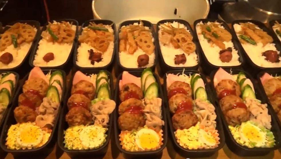 中国高铁20元盒饭被吐槽，看到日本火车便当后，网友：不吃了！