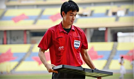 韩国铁面帅哥执法中澳战 王大雷:别给裁判留把柄