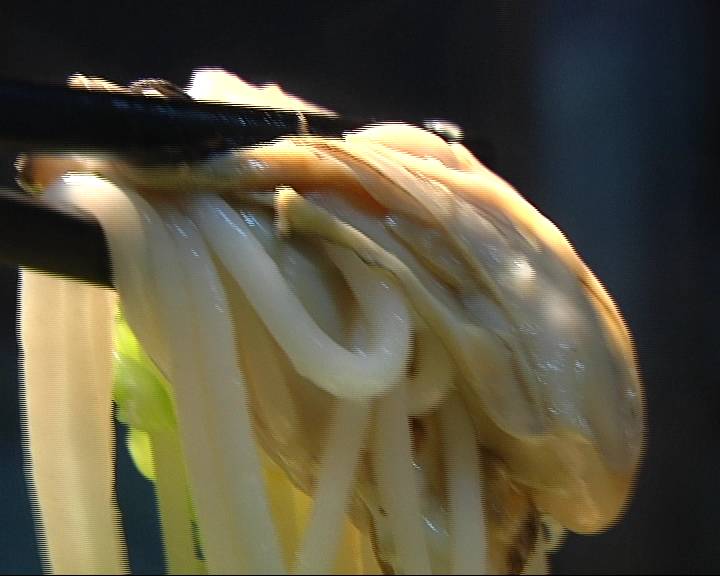 初冬时节 吃生蚝米线补补“蛎”量