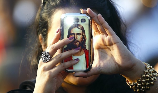 马克龙教育改革；新生代基督教传教士