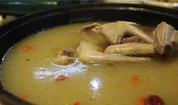 9.8蚊一只平靓正乳鸽,隐藏在从化风云岭的平民饭堂!吃过都回头!