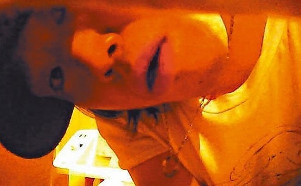 AKB48老板认有恋童癖!成员遭抚胸摸腿影片曝光(图)