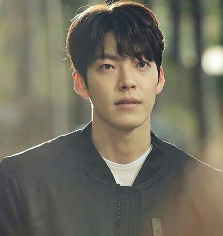 同是韩星差距大,金宇彬罹癌2年无收入仍捐款,再看胜利等人