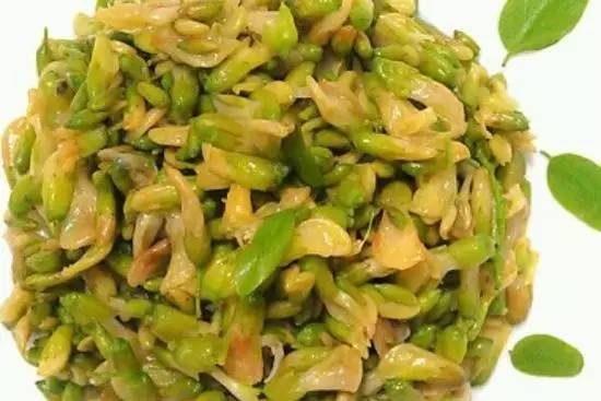 爱吃槐花的青岛银赶紧看 最全吃法都在这了 爱吃槐花的青岛银赶紧看 最全吃法都在这了