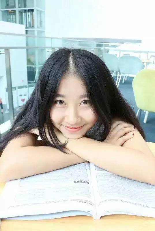 前方高能：一大堆校花等你投票（新闻117校园频道形象代言人评选开始