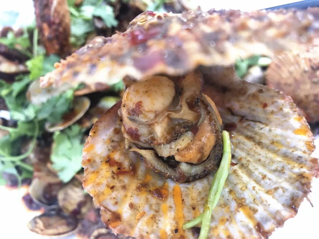 解放路新开一大夜市:烧烤、虾尾、家常菜…送啤酒、凉菜!还有停车