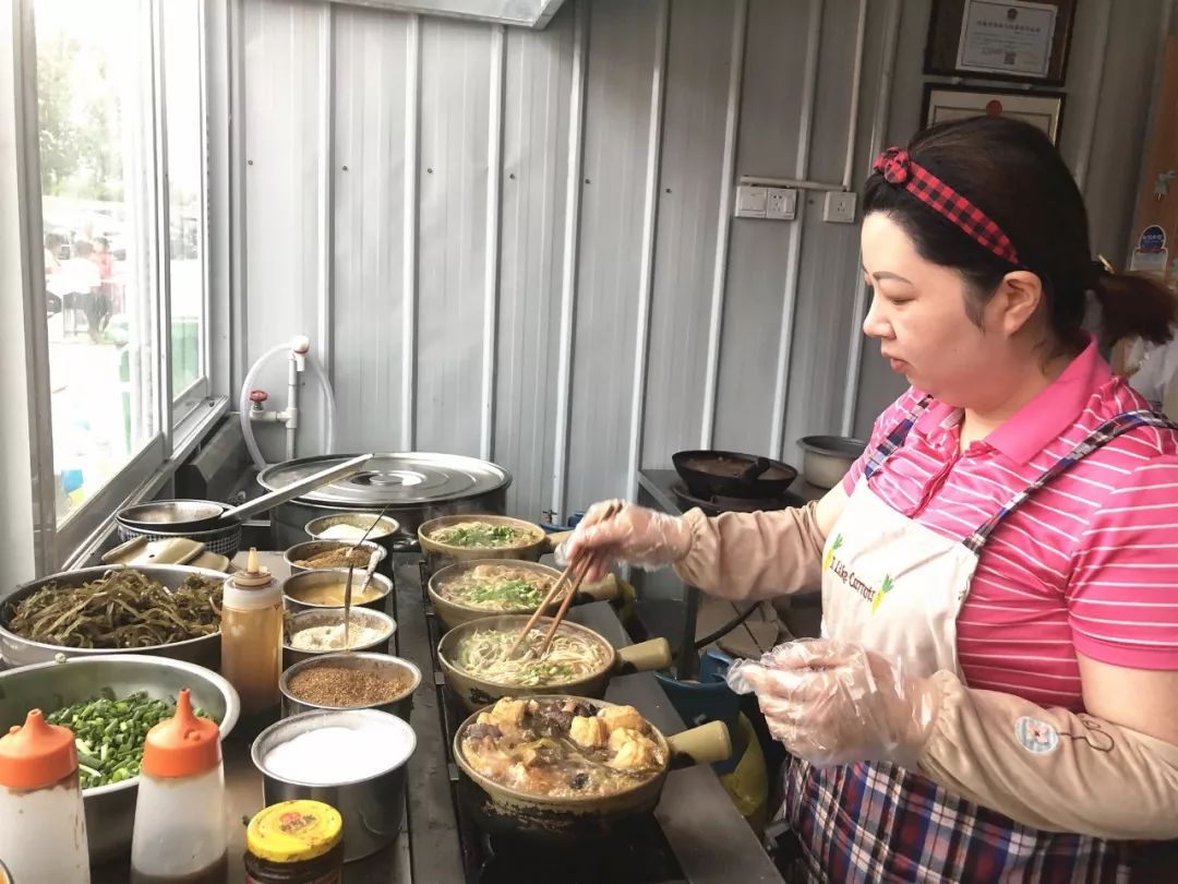 解放路新开一大夜市:烧烤、虾尾、家常菜…送啤酒、凉菜!还有停车