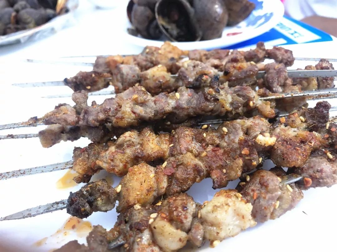 解放路新开一大夜市:烧烤、虾尾、家常菜…送啤酒、凉菜!还有停车