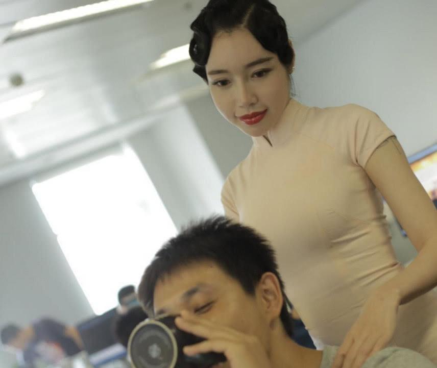 2个同学，一个在华为，一个在阿里上班，对比收入后愣了