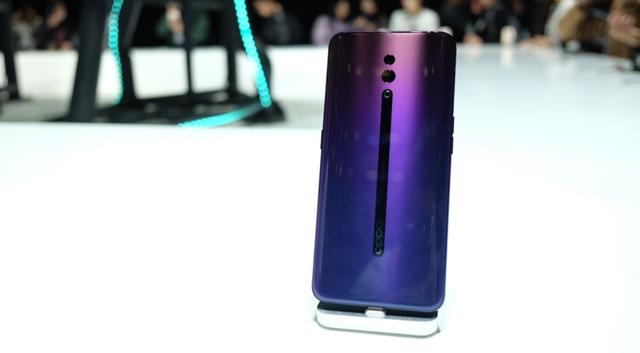 华为P30国行版发布，网友：之前还在纠结，这下选定Reno了