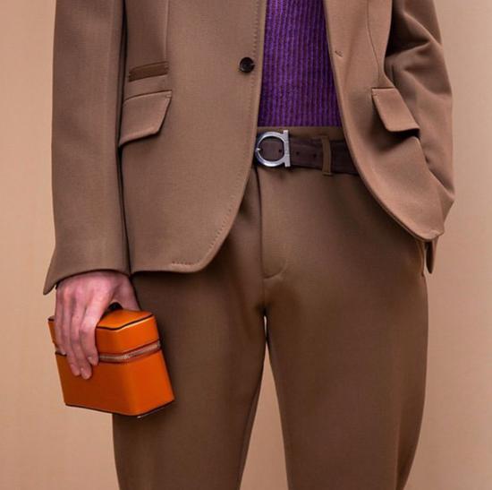 到底什么颜色 穿在身上显得更贵?