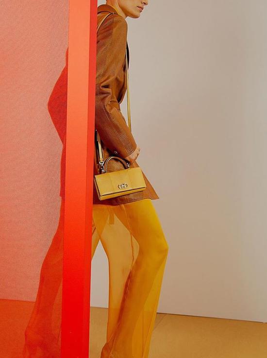 到底什么颜色 穿在身上显得更贵?