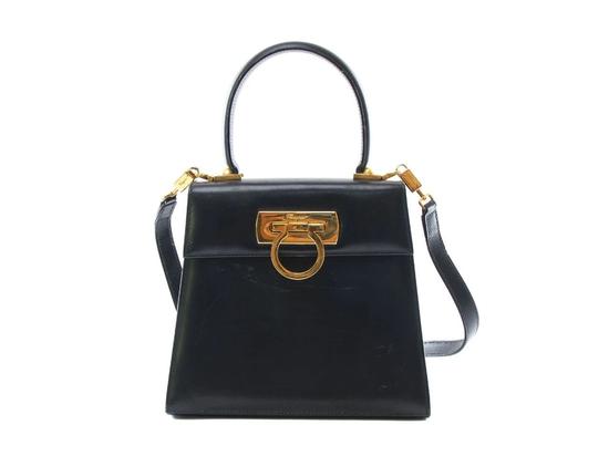 到底什么颜色 穿在身上显得更贵?