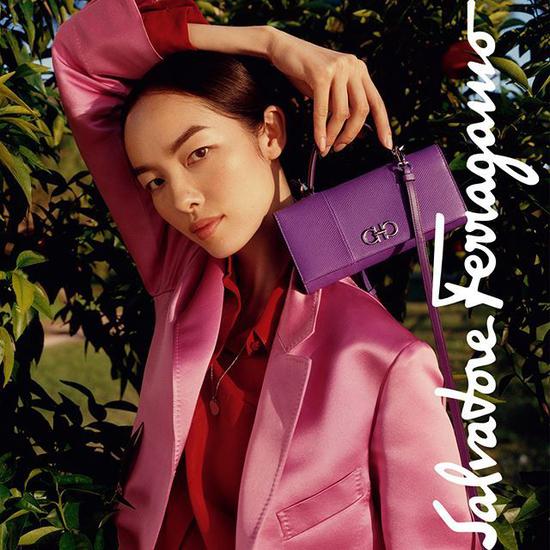 到底什么颜色 穿在身上显得更贵?