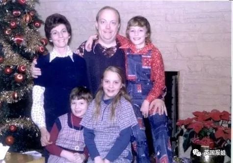 为娶12岁邻家女,恋童癖竟先去勾引她父母…