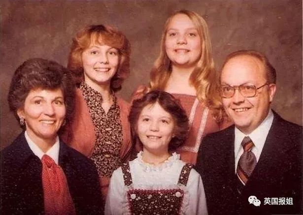 为娶12岁邻家女,恋童癖竟先去勾引她父母…