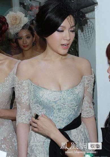 香港四大处女之苟芸慧 与有妇之夫男星车震1小时(图)