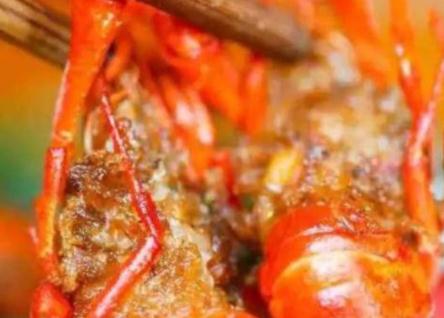 小龙虾虾头里面是虾黄还是虾屎?不懂别乱吃,让别人“笑话”你!