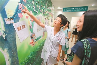 16年后高龄妈妈借“试管”再添一女，能做“试管婴儿”的医院深圳有