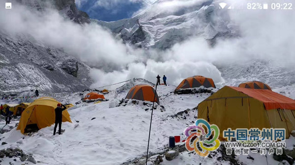 登山达人张建国登顶珠峰计划推迟 大本营遇雪崩