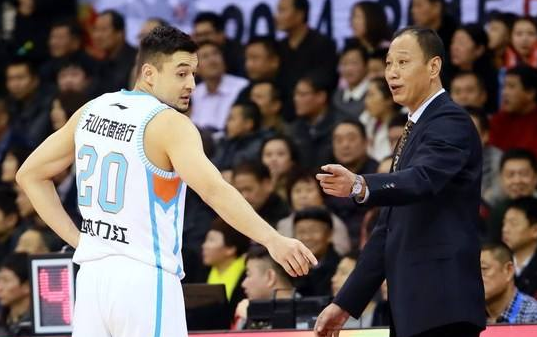 崔万军率领新疆杀入总决赛