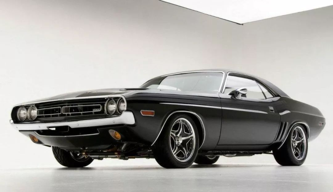 中国卖的这些车,原来在国外都有同款,只是换了个车标!