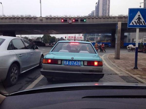 新手开车上路技巧 新手上路驾驶指南