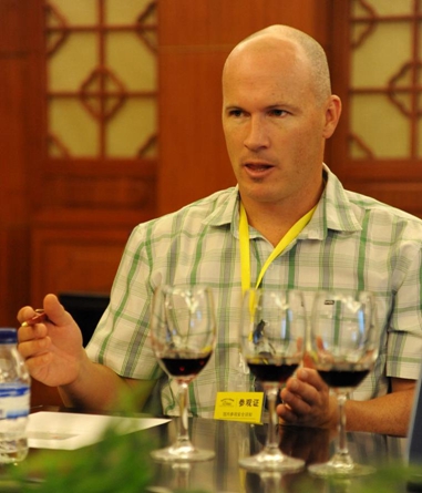 实力“圈粉”!10位国际大师点评张裕解百纳