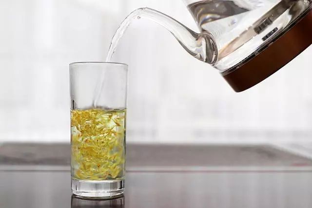 听说白枇杷花茶28000元一公斤,你喝过吗?