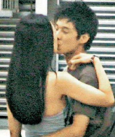 章子怡霍启山接吻数分钟