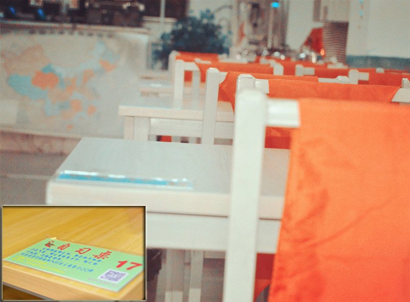 那些年,一起玩过的小霸王游戏机。