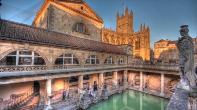 温泉水治麻风病?英国小城巴斯的洗浴文化史