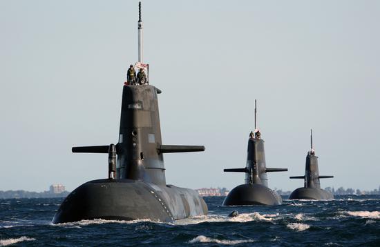 澳斥巨资购12艘新潜艇 我军大校：或在南海围堵中国