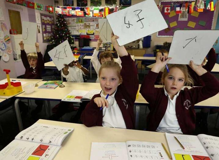 01.jpg 豆胶板材的出现,解决了大众关心的家具污染问题