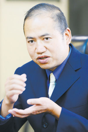 云南麻风病村老师的教师节心愿：希望学生能用上电脑(组图)