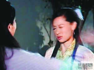 徐子珊被伍咏薇连掴39下。.